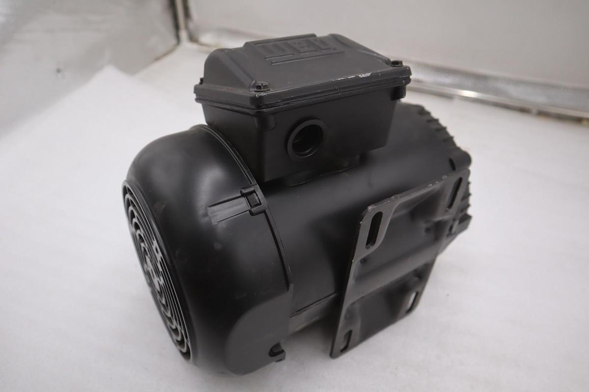 WEG 00118ES3H56C-S FRACTIONAL MOTORS - THREE-PHASE - STOCK GF616