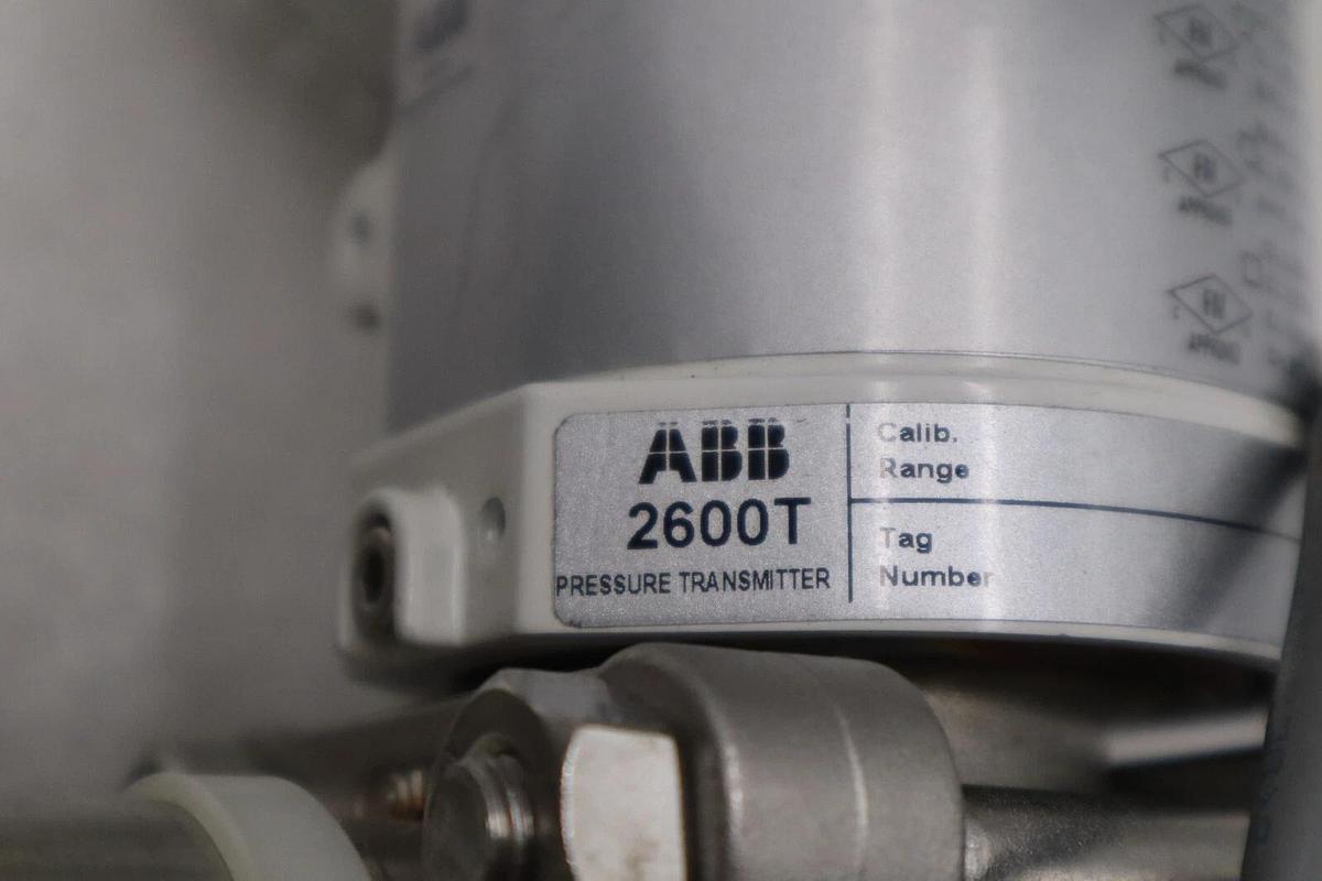 Used ABB Differential Pressure Transmitter Hart 2600T S-N170912AS13 STOCK 2075-A
