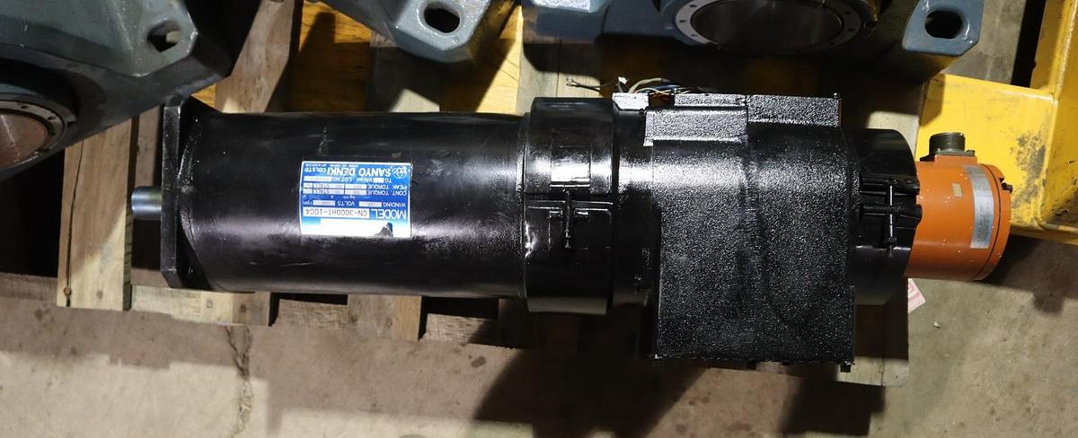 Used Sanyo Denki CN-3000HT-10C4 Servo Motor 550kg-cm 1000rpm 125v-dc STOCK HP101
