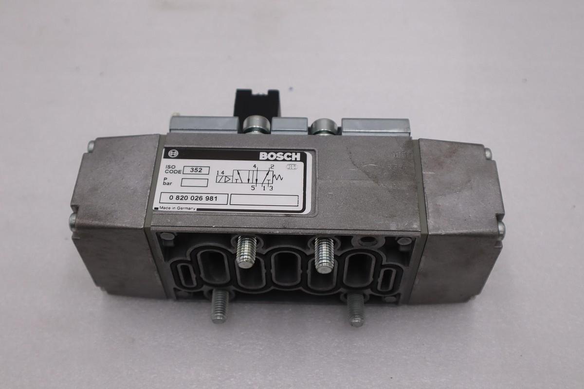 Bosch 0 820 026 981 Rexroth Single Solenoid Valve And Coil - STOCK GF570