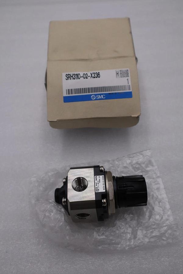 Used NEW OPEN BOX SMC SRH3110-02-X238/ SRH311002X238 Regulator STOCK H1183A