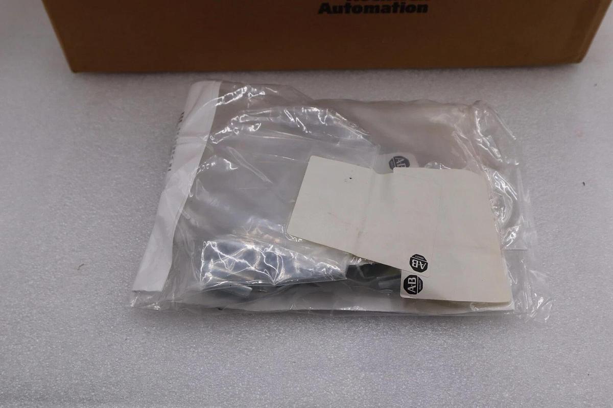 Used Allen-Bradley 2711-K6C15 /B PanelView 600 Color/Keypad/ControlNet STOCK 2348
