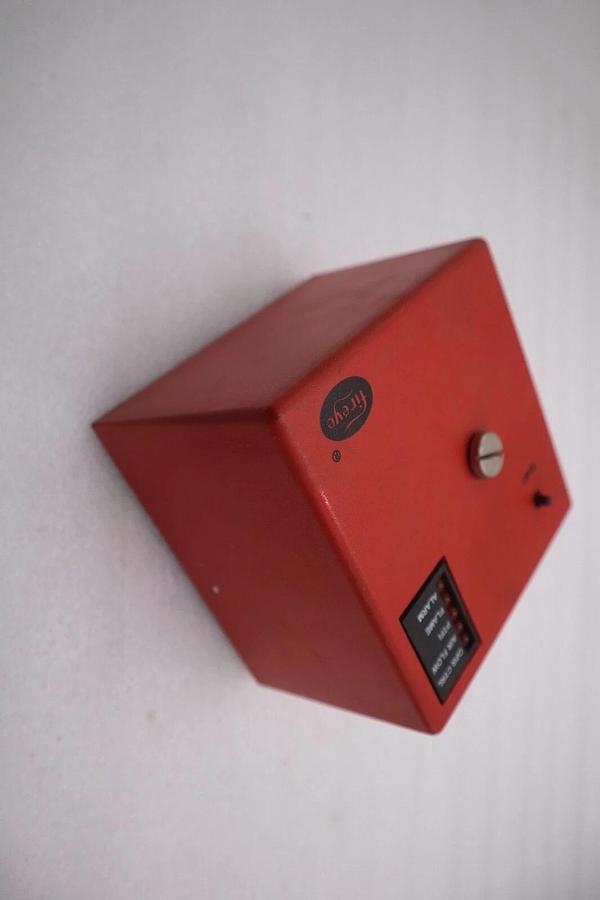 Used Fireye MC120 Chassis  Fire Burner Control Program Module MP100 STOCK K-2838