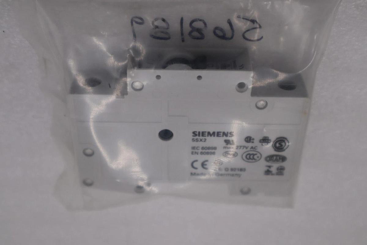 Used NEW Siemens 5SX2 MAX 277V AC Circuit Breaker 2 Pole STOCK G626A