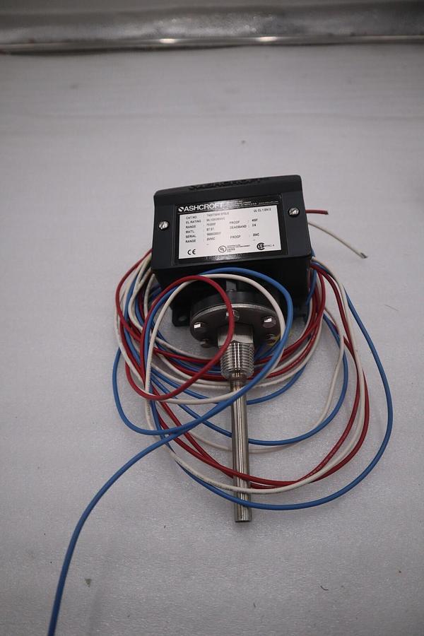 Used NEW ASHCROFT T422TS040 XFSLE 6FT 75/205F TEMP SWITCH STOCK G431A