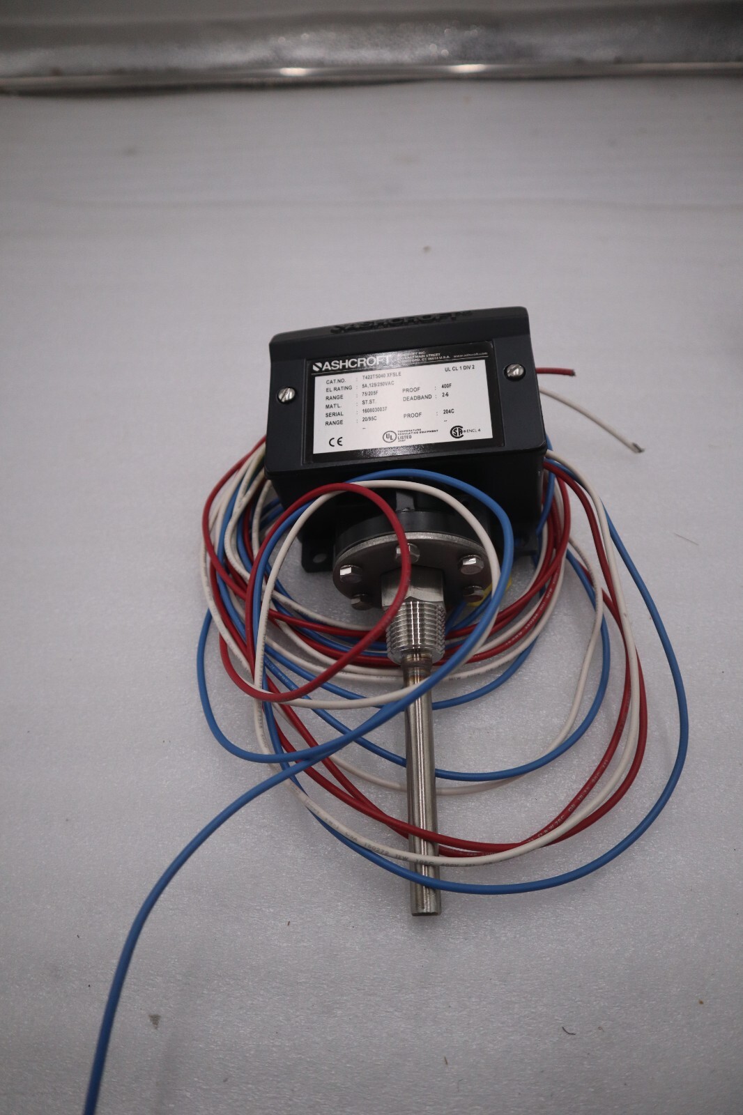 Used NEW ASHCROFT T422TS040 XFSLE 6FT 75/205F TEMP SWITCH STOCK G431A