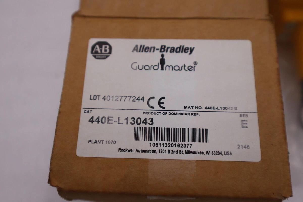 Used 440E-L13043 Fits Allen Bradley Guardmaster Lifeline Cable Pull Switch NEW #H1070