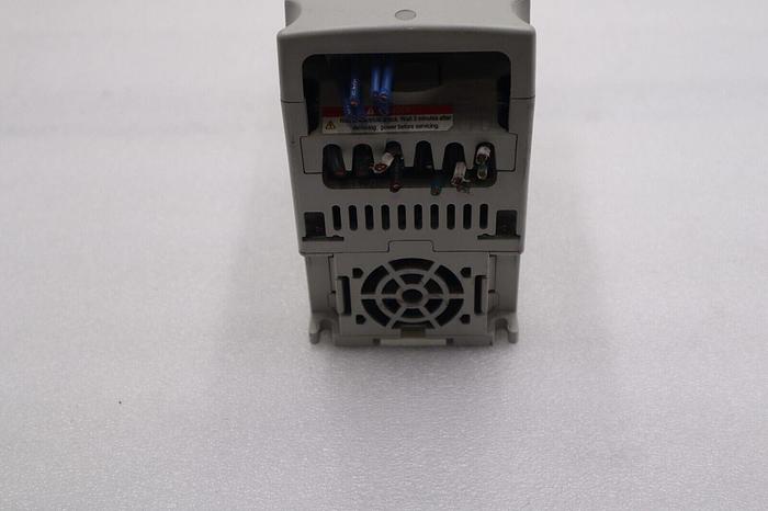 Used ALLEN BRADLEY 22A-B2P3N104 POWERFLEX 4 0.4kW/0.5HP SER A STOCK #1930
