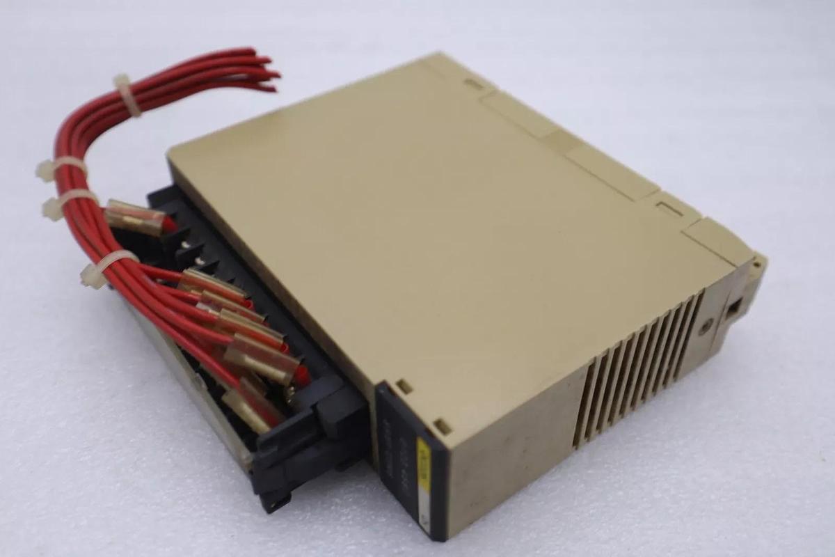 Used OMRON C200H-OC225 16-Channel Relay Output Module PLC STOCK K-451-A