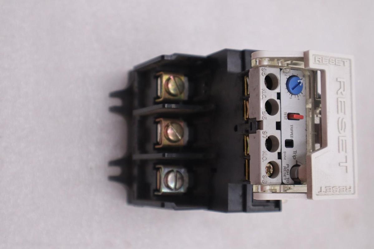 Used Allen Bradley 592-A2EA Ser A Manual Reset Overload Relay AB STOCK GF953A