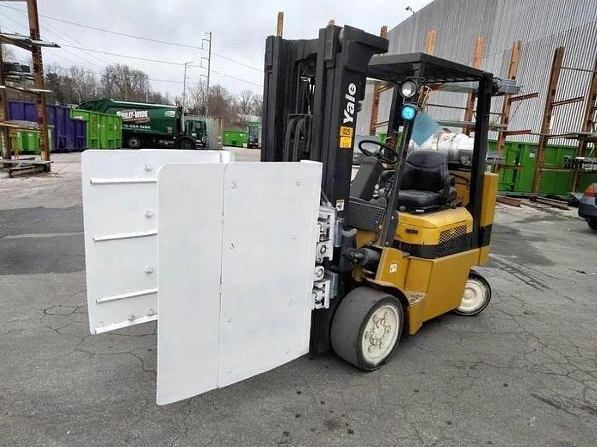 Used 8,000LB YALE GLC080LJNGAE088 FORKLIFT CARTON ATTACHMENT