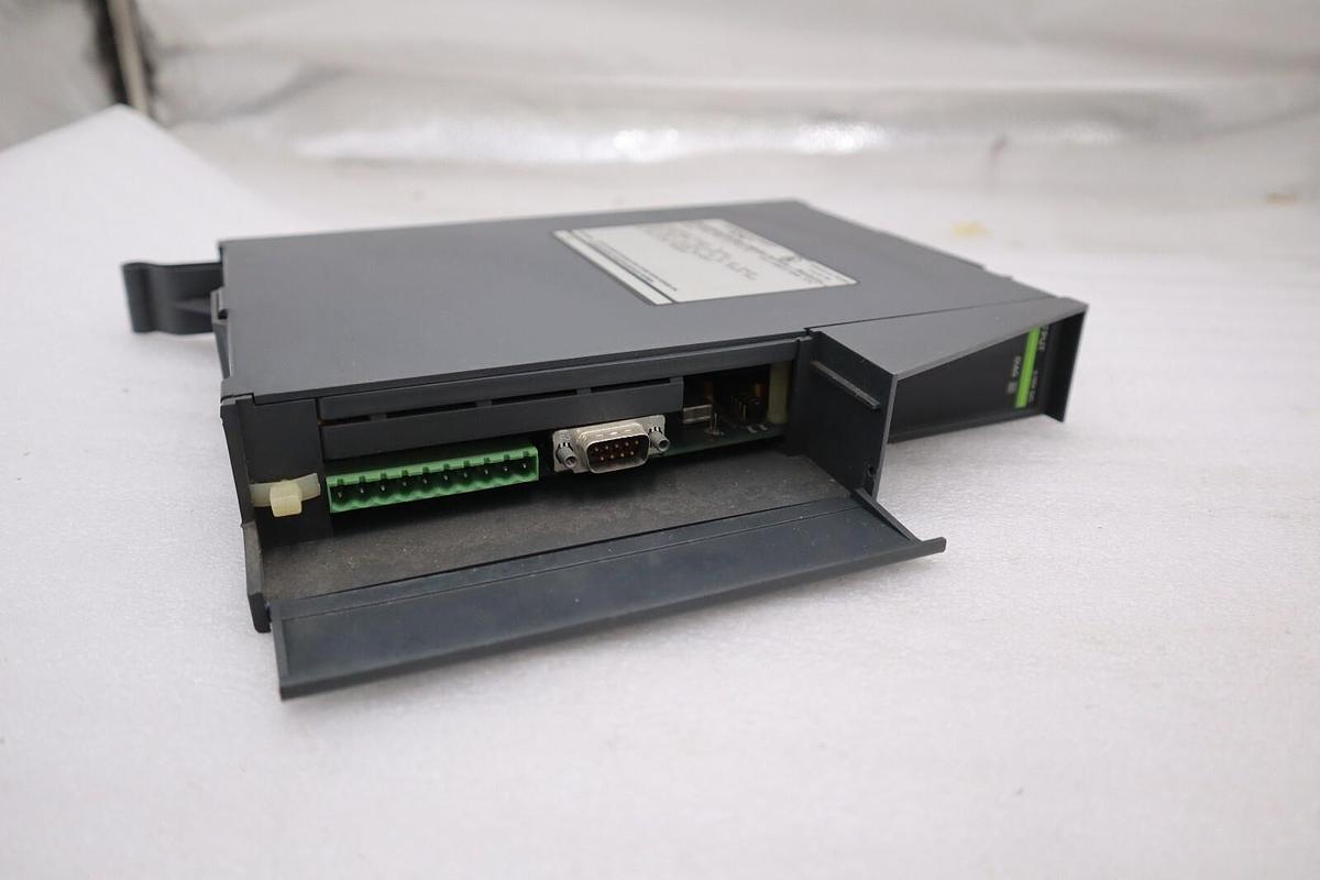 Used FIVES GIDDINGS & LEWIS 502-03794-40 PIC900 PROGRAMMABLE INDUSTRIAL COMPUTER