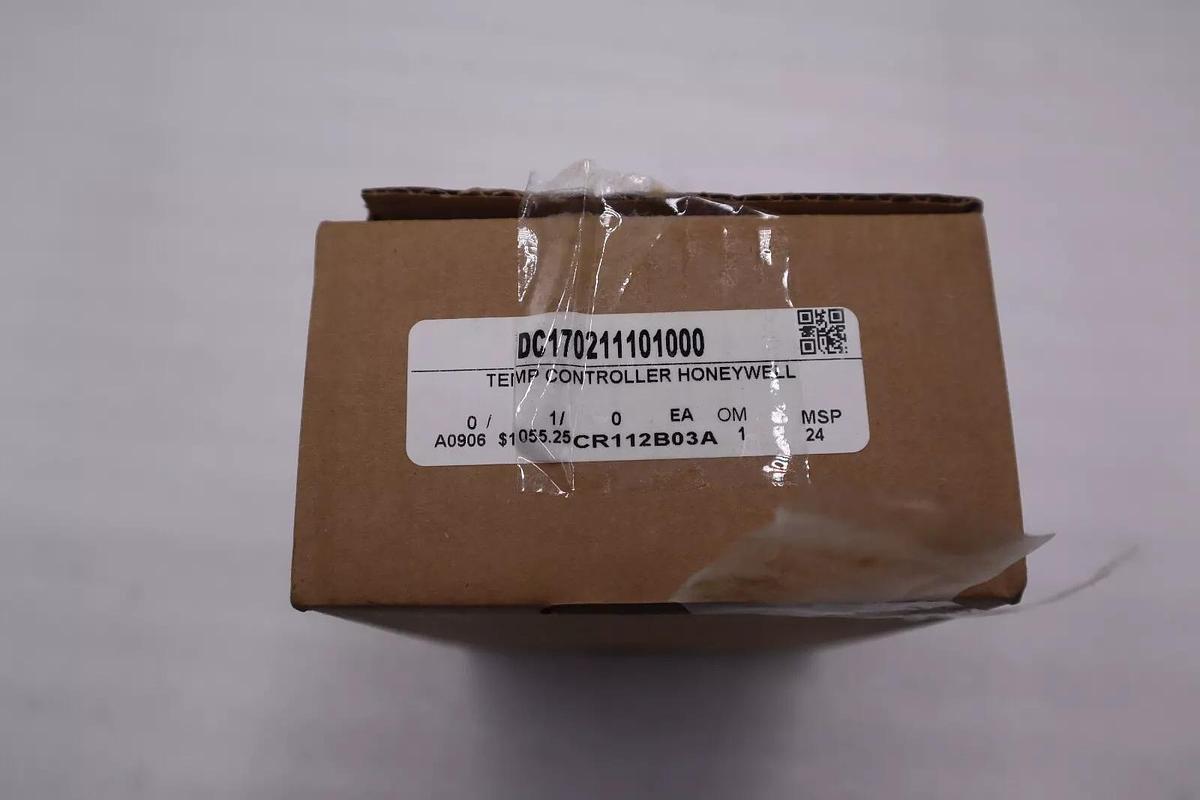 HONEYWELL UDC170 211101000 / DC1702-1-1-1-0-1-0-0-0 TEMPERATURE CONTROL UDC1700