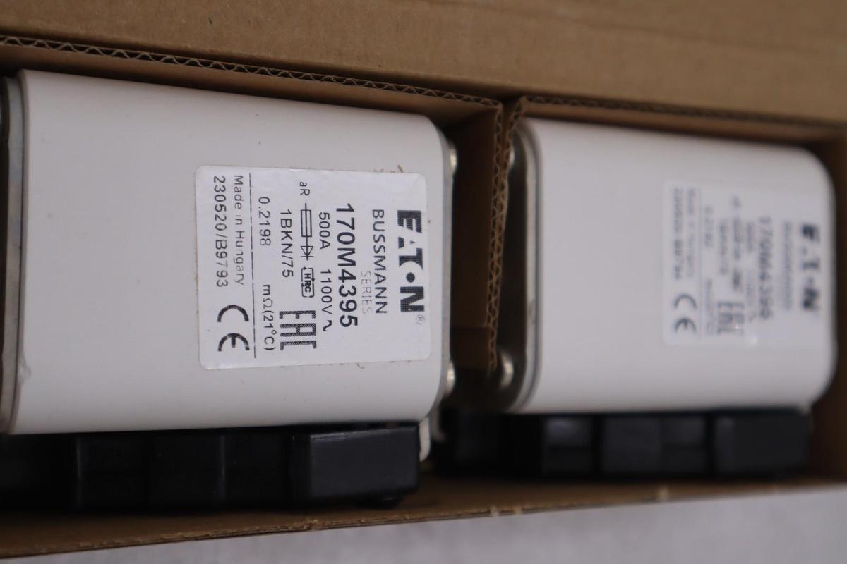 BOX OF (2) NEW Eaton BUSSMANN 170M4395 Fuse STOCK GF-50A