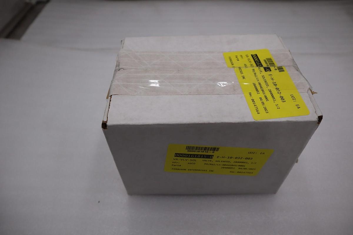 NEW IN BOX ASCO 28400051-120/60 / 2840005112060 VALVE 3/2 NC 1/2NPT STOCK G534