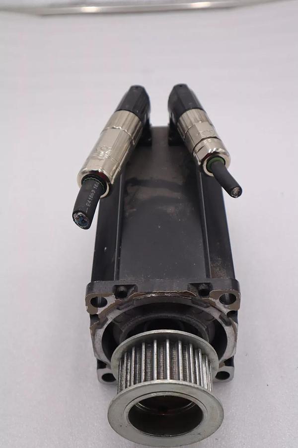Used ALLEN-BRADLEY MPM-A1153F-SJ72AA SERIES A INVERTER DUTY SERVO MOTOR STOCK #2787