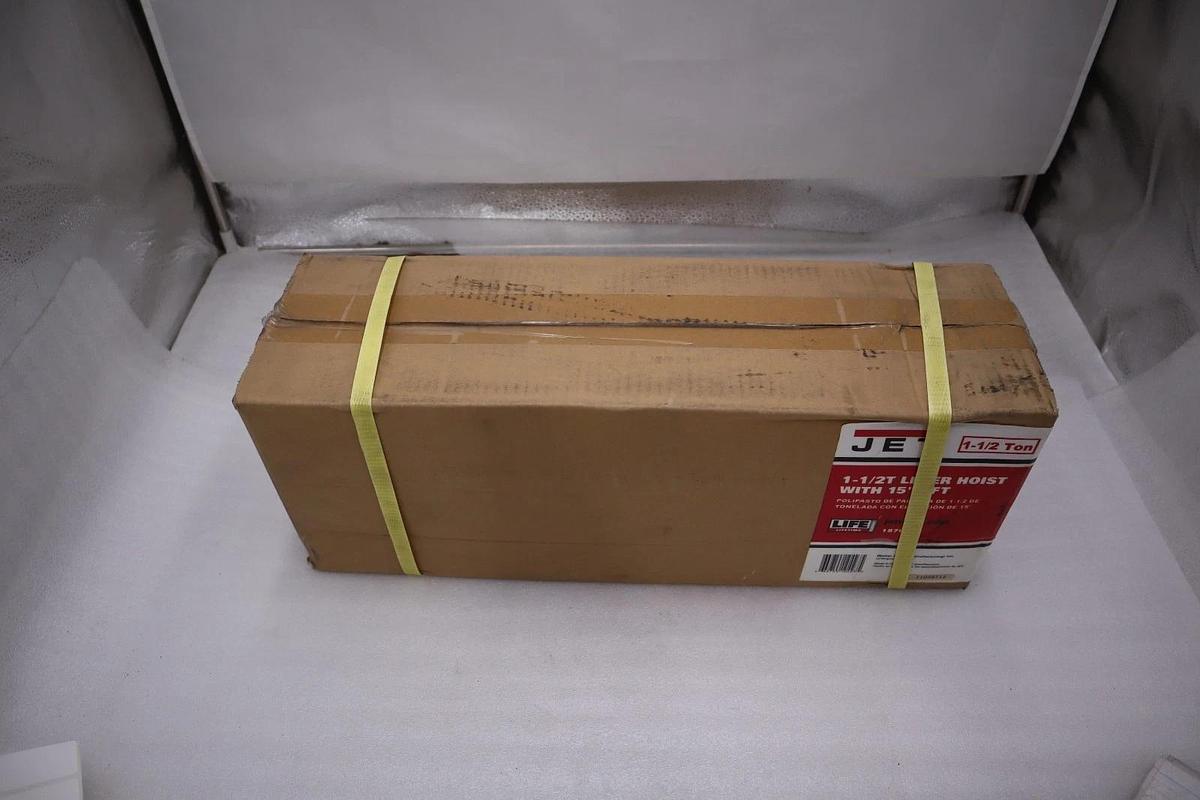 Used JET 1-1/2T Lever Hoist WITH 15 FT Lift - NEW IN BOX - STOCK HP182