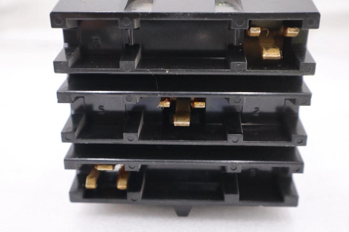 NEW OPEN BOX SQUARE D FH36020 3 POLE 20AMP 600v I-LINE CIRCUIT BREAKER STK H1234