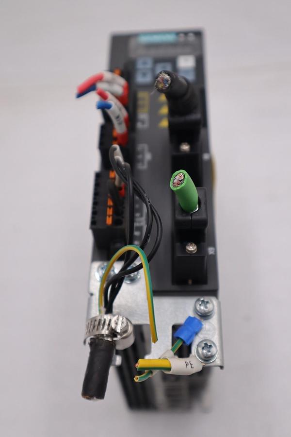 Used SIEMENS 6SL3210-5FB10-4UF1 SINAMICS V90 PROFINET SERVO DRIVE - STOCK H818C