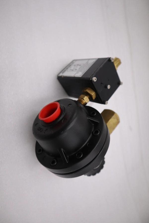 NEW PROPORTION AIR PRESSURE REGULATOR RM004N REV A w/ V1 QB1TBNICZP50PSG #H1612