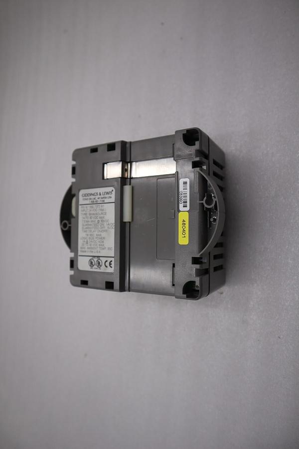 Used Giddings & Lewis M.1300.7372 R1 Input Module 24VDC SINK/SOURCE STOCK 5181A