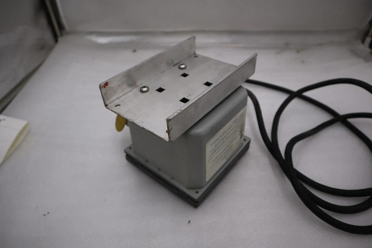 Used ROSEMOUNT ANALYTICAL MODEL 54 (0054C) ANALYZER/CONTROLLER STOCK H1496