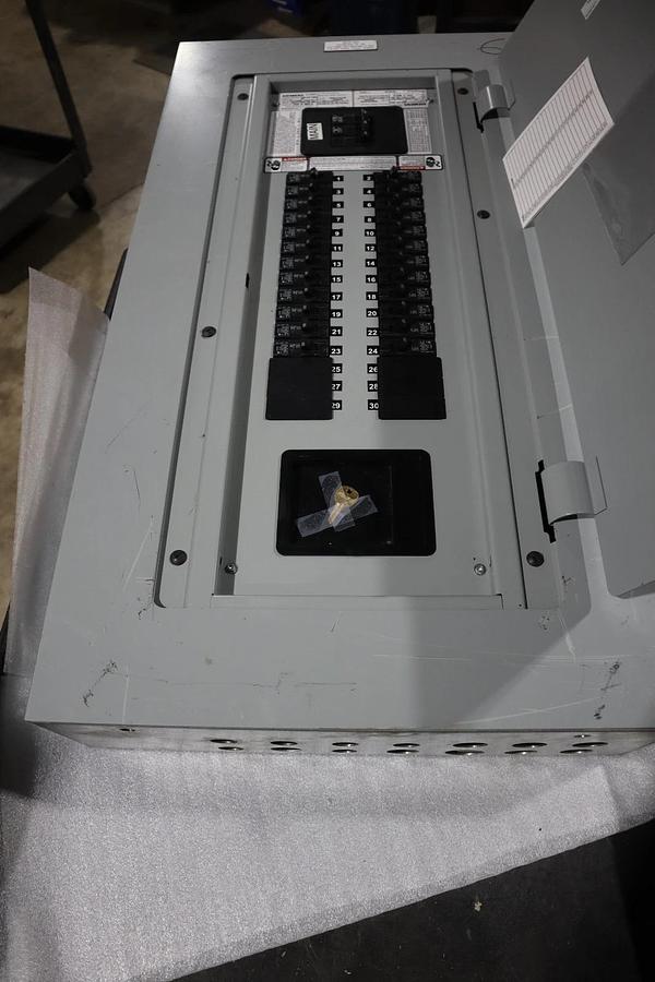 Used SIEMENS P1 250A 208Y/120V P1C30BL100ATST MAIN BEAKER STOCK HS47