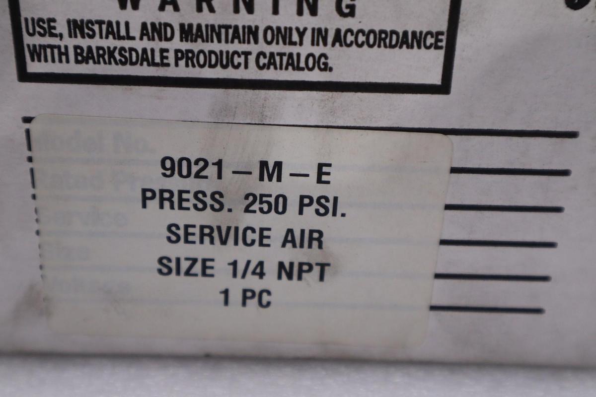 BARKSDALE 9021-M-E VALVE SERIES 9020 - STOCK 3142CC