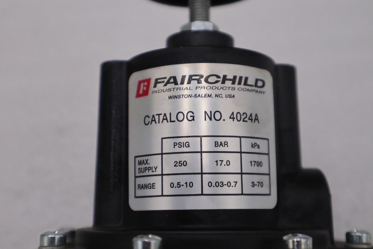Used NEW OPEN BOX FAIRCHILD INDUSTRIAL PROD 4024A AIR PRESSURE REGULATOR STK GF465