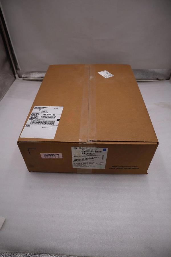 Used CHATSWORTH UNIVERSAL HORIZONTAL CABLE MANAGER DOUBLESIDED 30529-719 COMPLETE SET