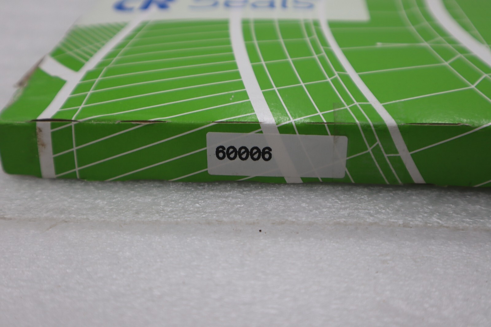 NEW IN BOX 60006 - CR Seals STOCK 5672A