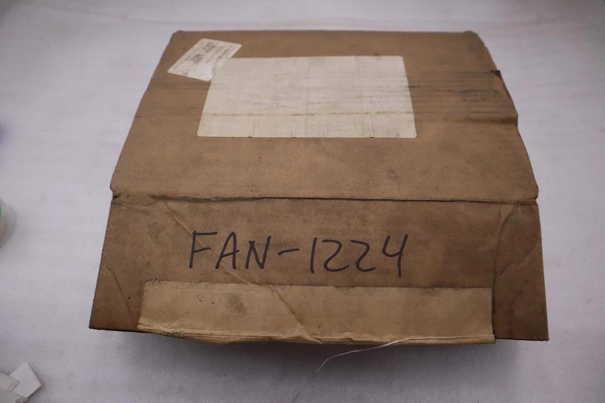 Used DELTA PRODUCTS PFB1224EHE FAN AXIAL 120X38MM 24VDC - STOCK GF261