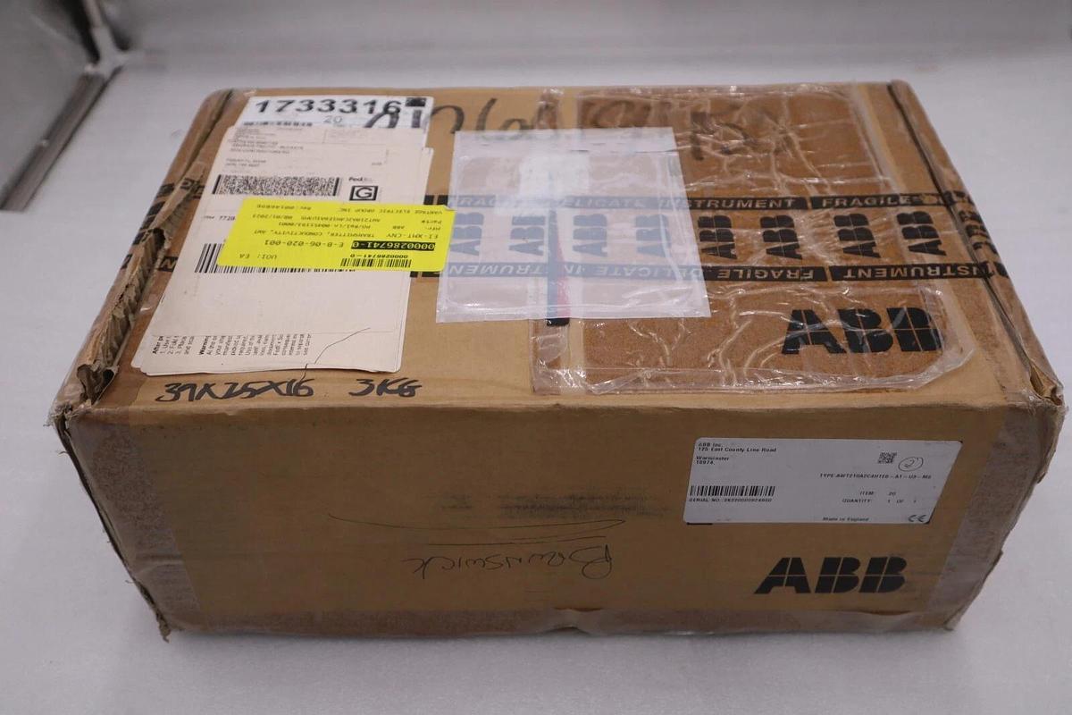 Used ABB AWT210 AWT210A2C4H1E6-A1-U3-M5 / AWT200062 2 WIRE TRANSMITTER CONTROL #G149A