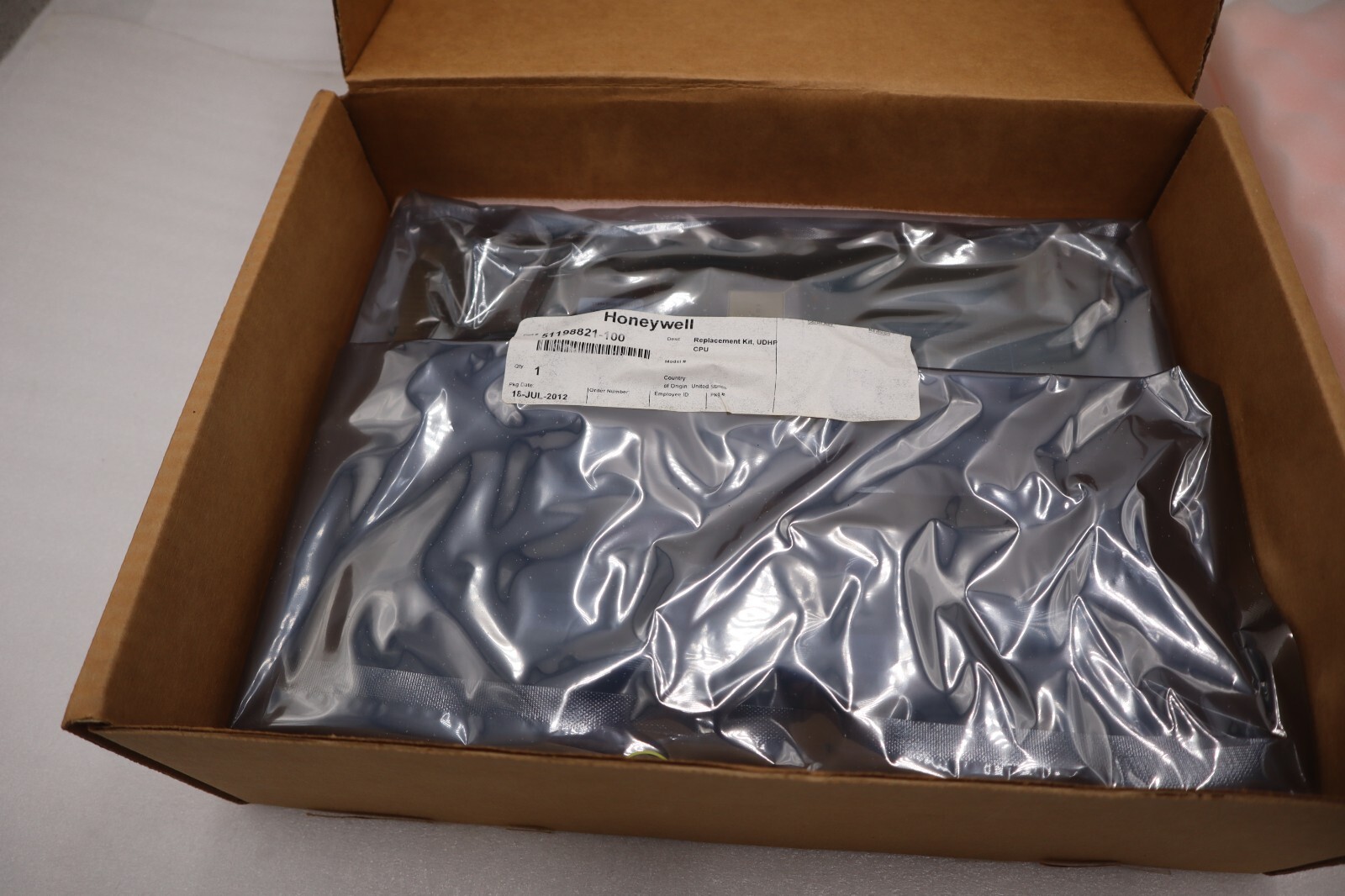 NEW HONEYWELL 51198821-100 UPGRADE KIT UNIVERSAL UDHP CPU STOCK G61