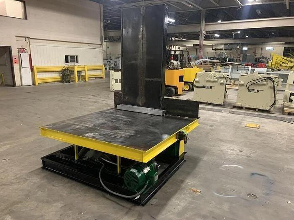 Used UPENDER 72" X 72"