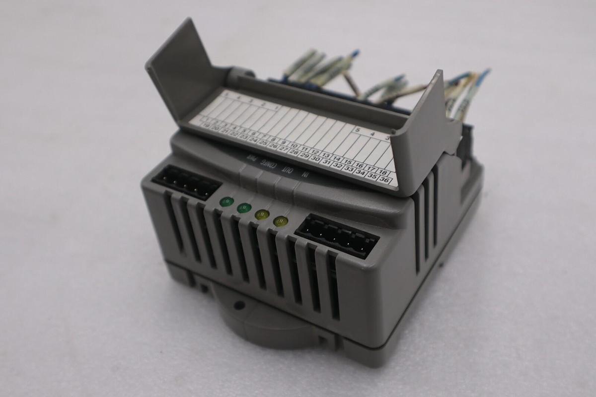Used Giddings & Lewis M.1300.7372 R1 Input Module 24VDC SINK/SOURCE STOCK K-2918-A