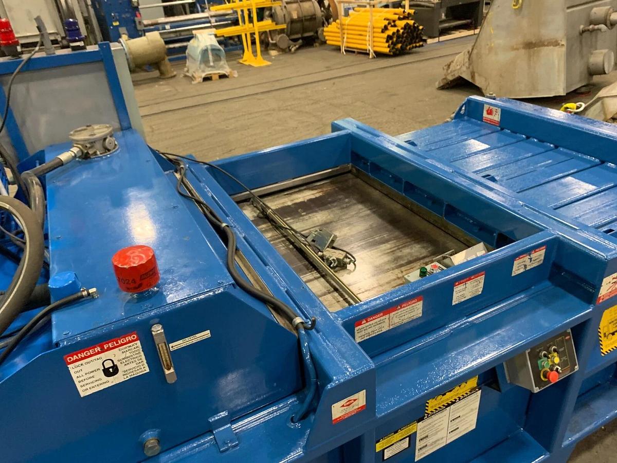 Used EXCEL EX62 CLOSED DOOR BALER 20HP TWIN RAM CYLINDERS