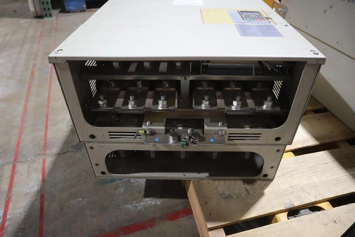 Used YASKAWA CIMR-AU4A0296AAA REV C VARIABLE FREQUENCY DRIVE STOCK CC26