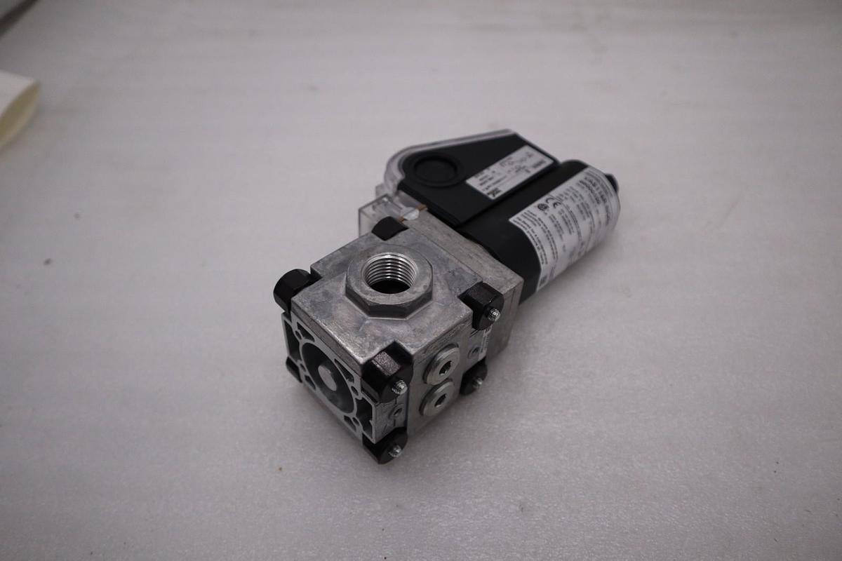 Used Kromschroder VAS115R/NQSR  GAS SOLENOID VALVE 88000100 STOCK H1499
