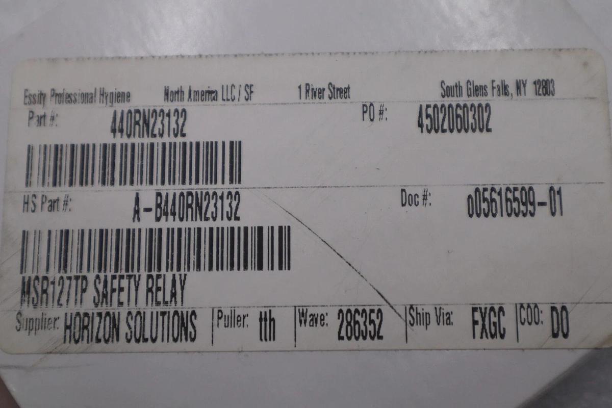 Used NEW Allen Bradley 440R-N23132 Safety Relay GuardMaster STOCK K-110C