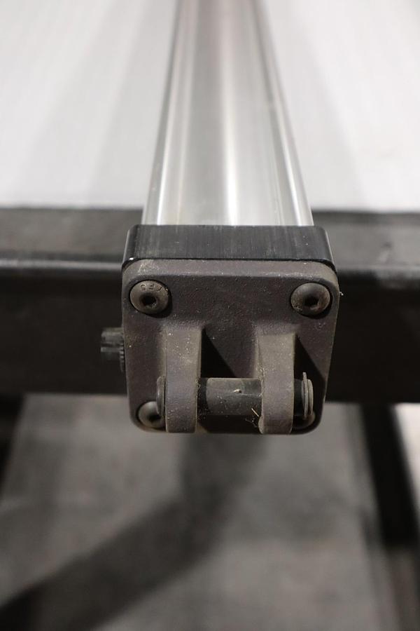 PARKER 1P4MA0026806 PNEUMATIC CYLINDER SERIES 4MA STOCK H1895