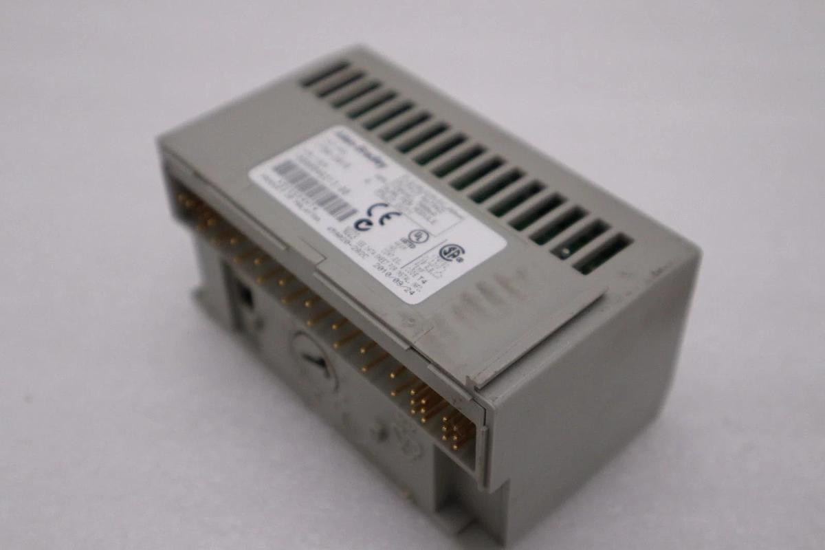 Used AB Allen-Bradley 1794-0A16 120Vac Output Module Flex I/O 16 Point STOCK H1227A