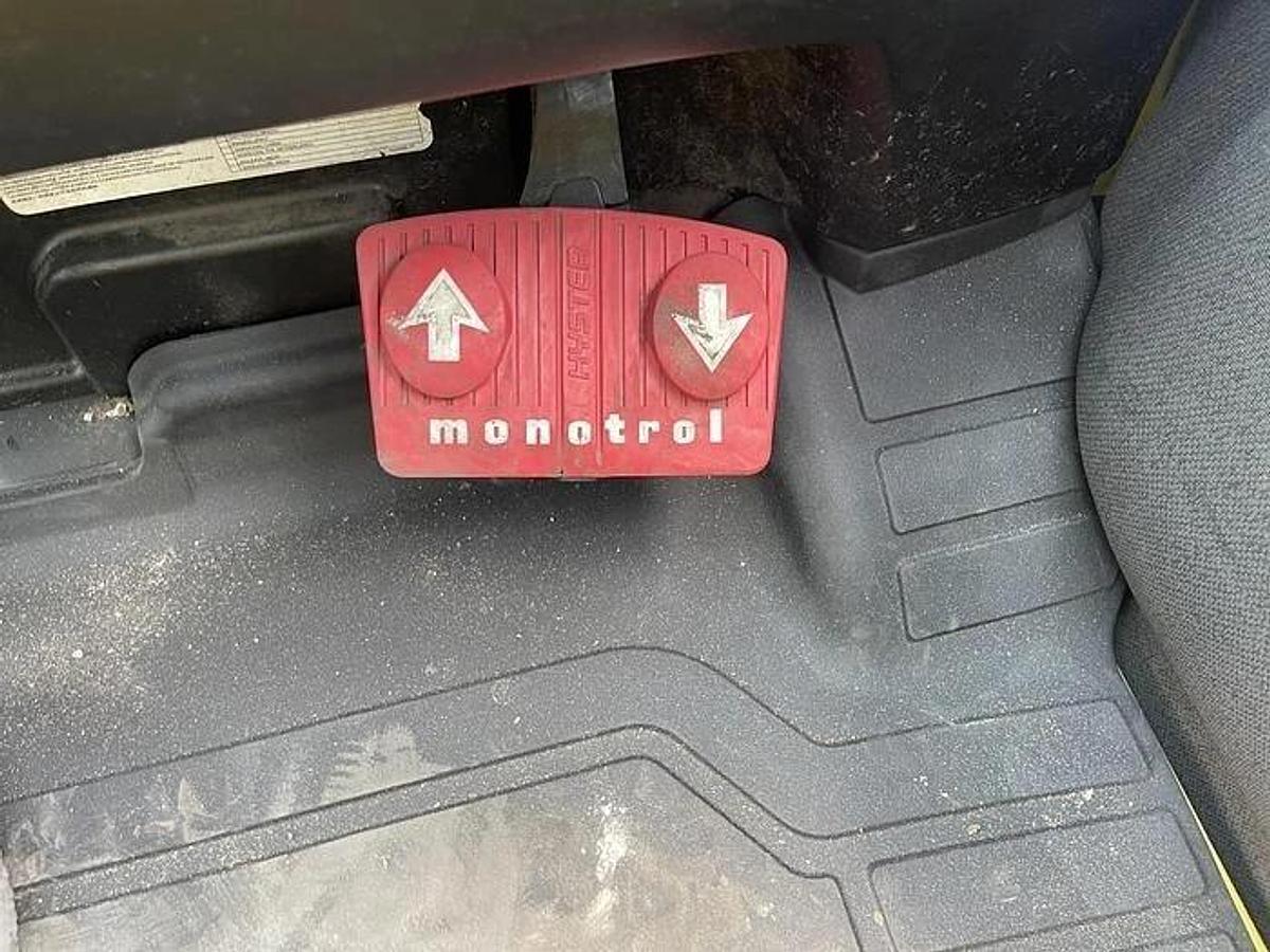 Used 12,000 POUND HYSTER MODEL S120FTPRS ENCLOSED CAB ROLL CLAMP FORKLIFT MFG. 2017