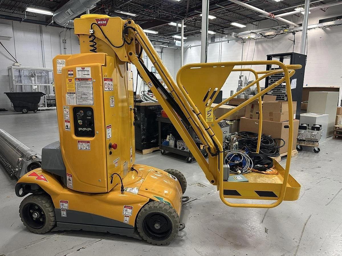 Used HAULOTTE GROUP VERTICAL MAST AERIAL LIFT MODEL MODEL STAR 26J LESS THAN 100 HOUR