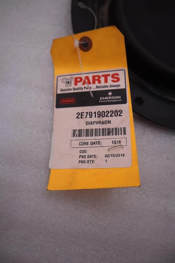 Fisher 2E791902202 DIAPHRAGM, NITRILE, TYPE 657 SIZE 30 NEW STOCK 130A
