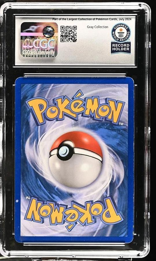 Used 2010 POKEMON UNDAUNTED KYOGRE & GROUDON LEGEND BOTTOM-HOLO CGC WORLD RECORD 1/1