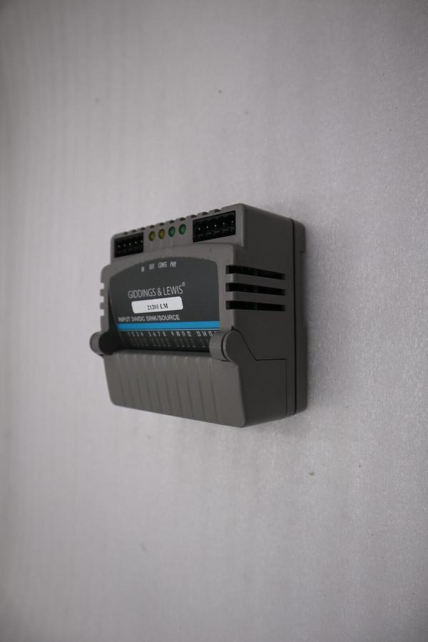 Used Giddings & Lewis M.1300.7372 R1 Input Module 24VDC SINK/SOURCE STOCK 5182A