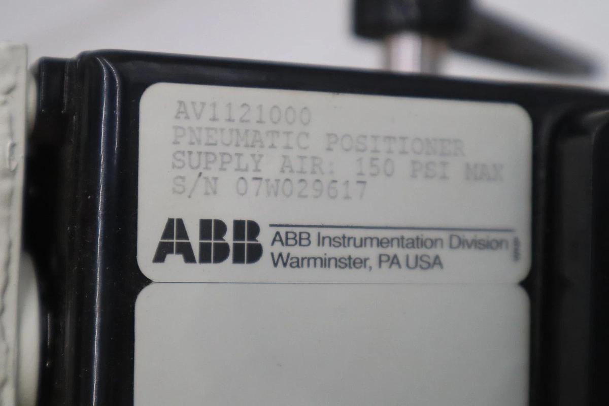ABB AV1121000 Pneumatic Valve Positioner 150 PSI NEW UNIT STOCK GF-505