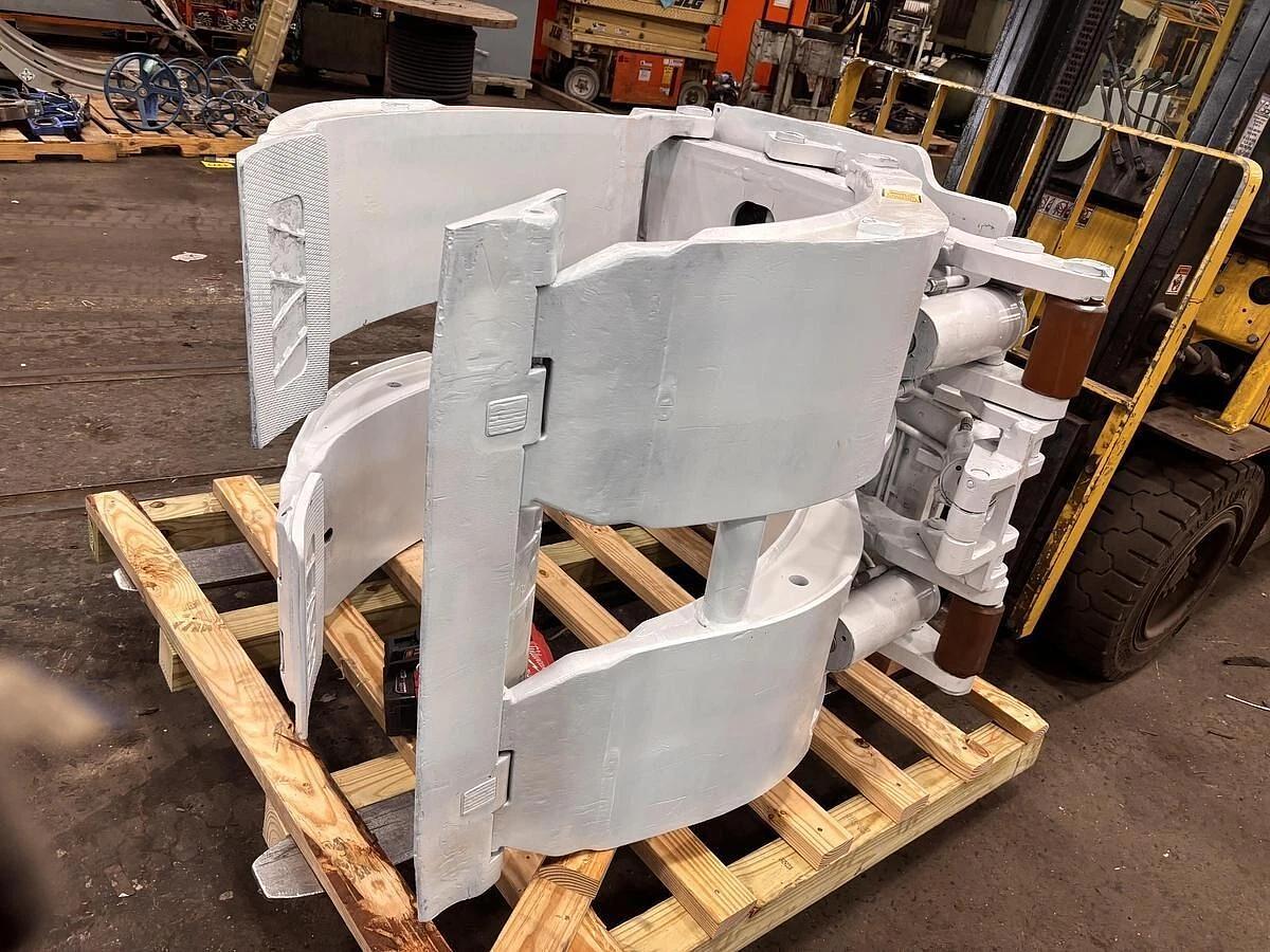 Used 72" CASCADE MODEL 90F-RDS-112 PAPER ROLL CLAMP