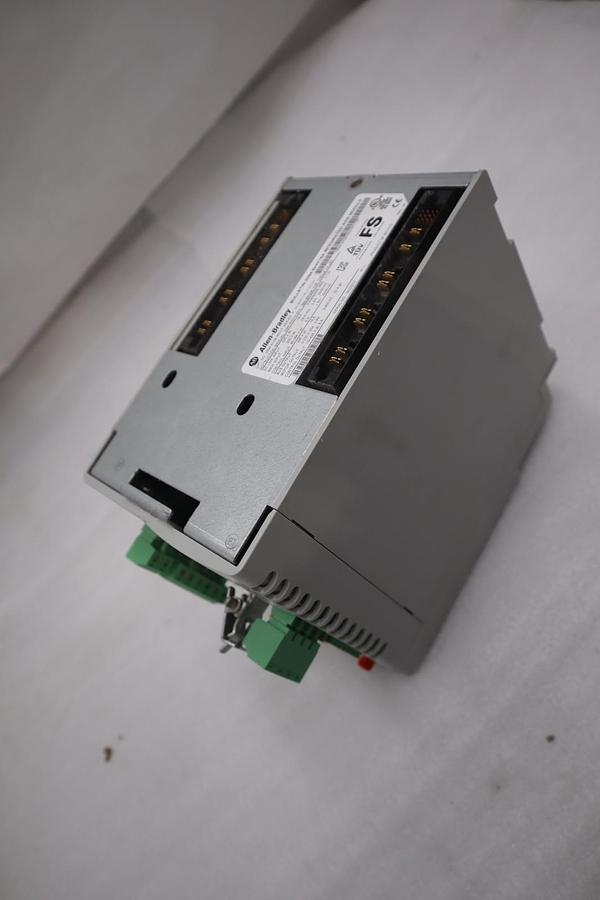 Used NEW Allen Bradley 2094-AC09-M02-S /A Kinetix 6000 Integrated Axis Module #SGF-15